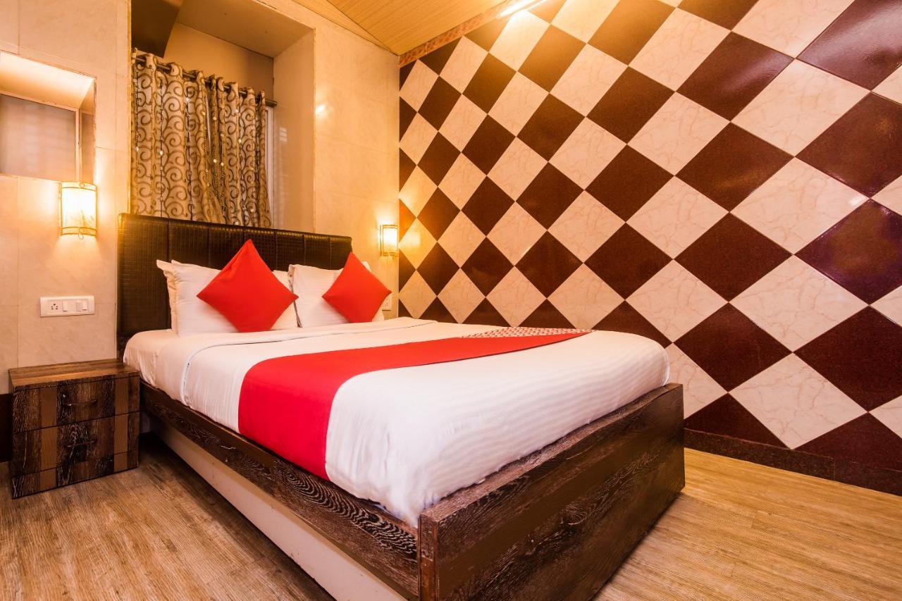 מומביי Hotel Oliver, Colaba מראה חיצוני תמונה