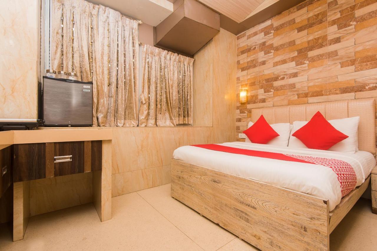 מומביי Hotel Oliver, Colaba מראה חיצוני תמונה