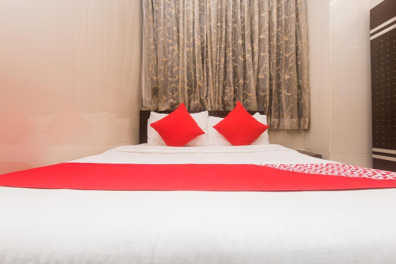 מומביי Hotel Oliver, Colaba מראה חיצוני תמונה
