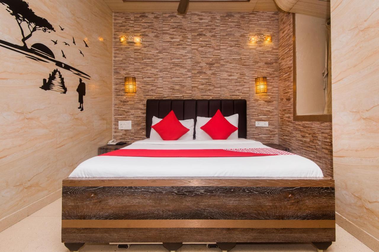מומביי Hotel Oliver, Colaba מראה חיצוני תמונה